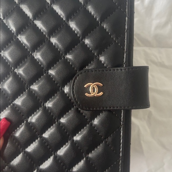 CC NOTEBOOK - Picture 2 of 9